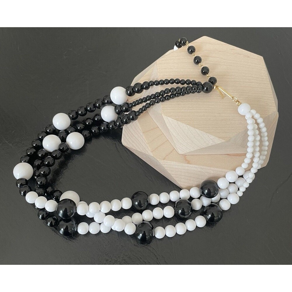 Half Black White Acrylic Gold-Tone Clasp Statement Necklace Costume For Women